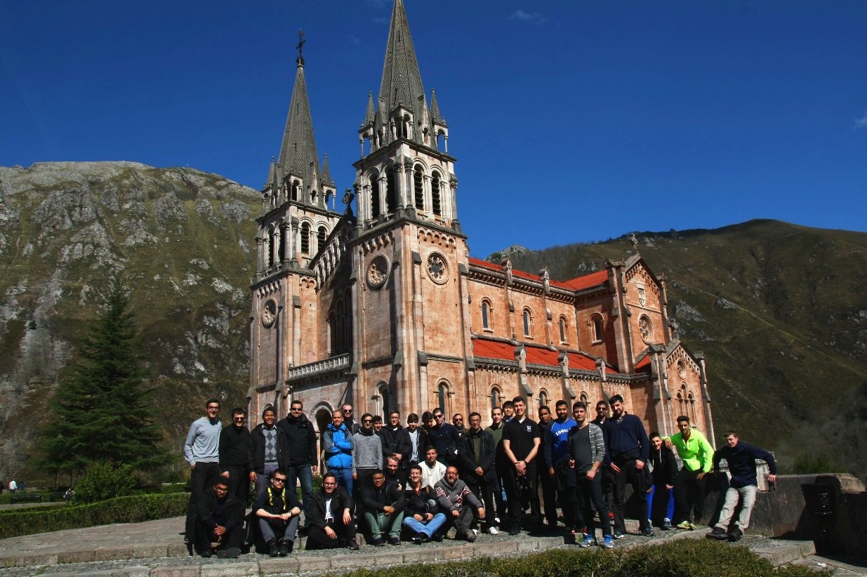 Foto de grupo en Covadonga